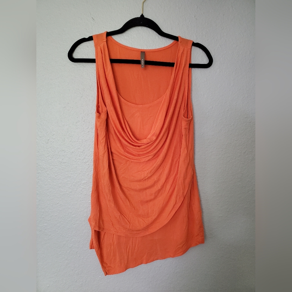 Thyme nursing friendly sleeveless top, size small